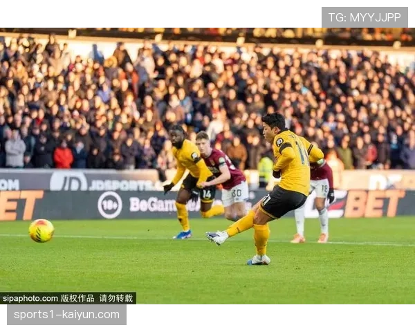 外场球员主罚球门球战术兴起 英超球队寻求压迫破解之道